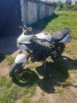 Triumph Street Triple R - 1
