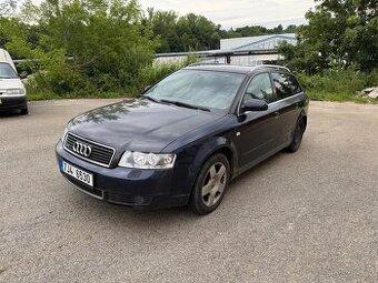 AUDI A4 AVANT QUATTRO