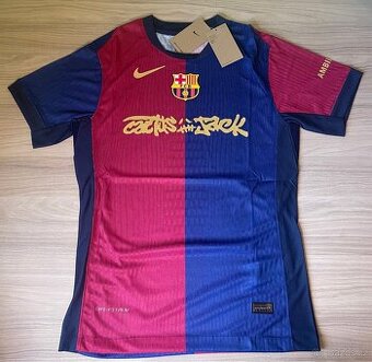 FC Barcelona × Travis Scott Nike vel. M
