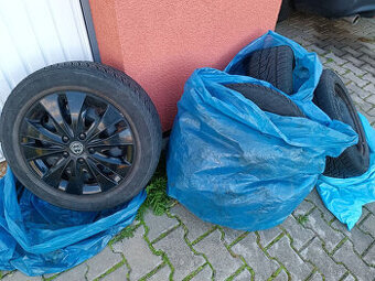 Zímní sada kol 205/55/R16 na 7Jx16 4x98 ET31 Lancia / Fiat