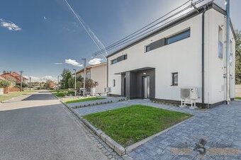 Prodej rodinného domu, Pardubice - Černá za Bory