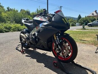 Aprilia Tuono V4R 1000 APRC RACE