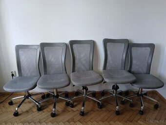 Kancelářské kolečkové židle