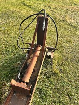 Štípačka za traktor