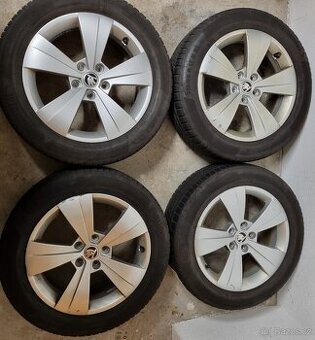 Zimní originílní Alu sada Superb 215/55 R17