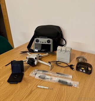 DJI Mini 4 pro Fly more combo + CP filtr, záruka do 7/2027