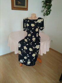 Dámské šaty vel. 42