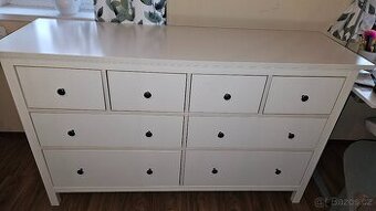 prodam IKEA komoda HEMNES s 8 zásuvkami, bílá, 160x96