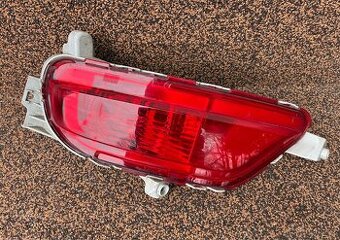 Mazda CX-5 KF levá zadní mlhovka