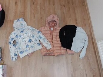 Dívčí podzimní bunda, svetr a mikina