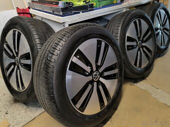 ALU kola Passat Superb 5x112 r17, Originál,+TPMS,Pirelli 98%