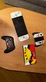 Nintendo Switch OLED (Modchip) + Hori Split Pad Compact  atd