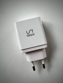 Nabíjecí adaptér iWant