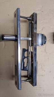 Bezpečnostní kování 2