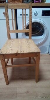 Retro dřevěná židle k renovaci