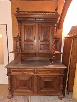 Starožitný nábytek