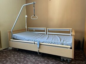 Zdravotní polohovací postel i s matrací