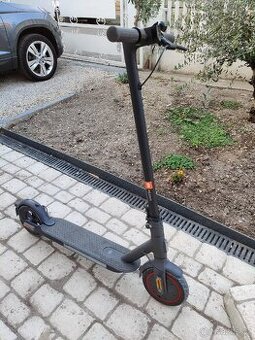 Elektrokoloběžka Xiaomi Mi Scooter Pro 2