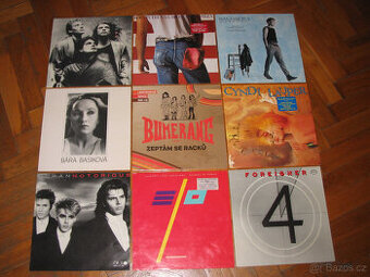 LP vinyly = Genesis, Madonna, Sting a další v seznamu.