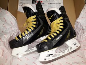Profi brusle CCM Tacks 6052 vel. 6,5 D (EUR 40,5)