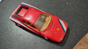 autíčko Revell Ferrari Testarossa 1:24 (1988)