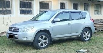 Prodám TOYOTA RAV4 III. a obytný přívěs Adria Altea 472LU