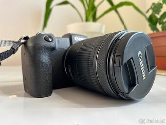 Canon EOS RP + RF 24-105 mm f/4.0-7.1 IS STM