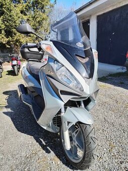 Prodám skútr Malaguti Madison 3 250ccm