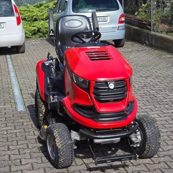 Zahradní traktor Starjet 4x4