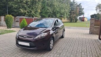 Ford Fiesta, 1.25i / najeto 85 000 km 1.MAJITEL ČR