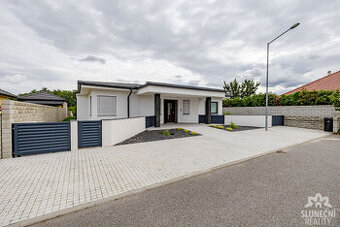 Prodej vybaveného rodinného domu 4+kk, 187 m², Moravský Píse - 1