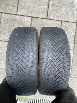 Dvě zimní pneu 195/60/15 Hankook