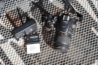 Zrcadlovka Nikon D5600 se setovým objektivem 18-55 mm