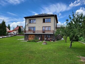 Prodej vícegeneračního domu se zastavěnou plochou 114m² - 1