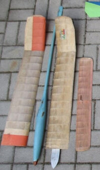 Starý větroň trup křídlo na stěnu opravu apod.