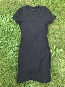 Šaty s krátkým rukávem