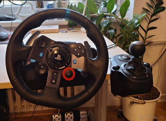 Logitech G29 + řadící páka