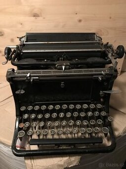 Starý psací stroj