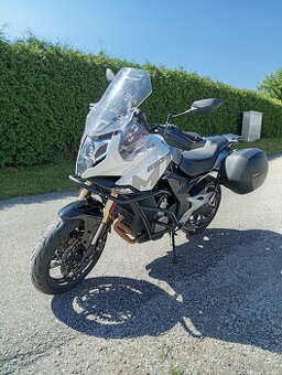 CF MOTO 650 MT Premium