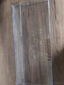 Čelo šuplíku mrazáku do lednice