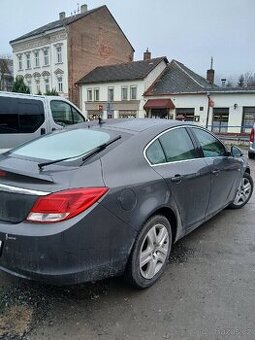 OPEL  ISIGNIA 1.8 BENZIN