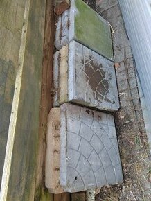 Dlaždice ke slunečníku