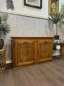 Starožitná komoda (141039)