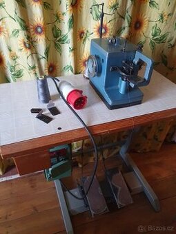 Kožešnický šicí stroj