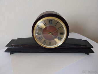 Stolní hodiny Vesna, 60tá léta