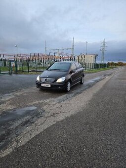 Mercedes-Benz B