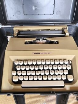 Psací stroj Olivetti Lettera 25
