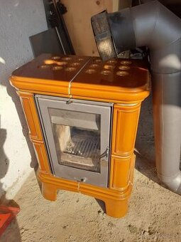 Kachlová krbová kamna