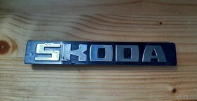 znak nápis ŠKODA 120