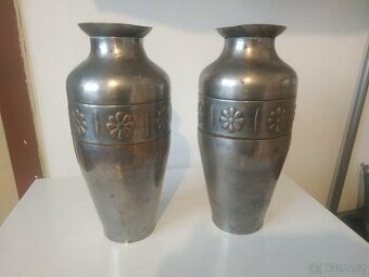 Prodám 2 Staré vázy